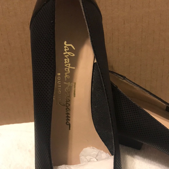 Salvatore FERRAGAMO black shoes - Picture 3 of 7